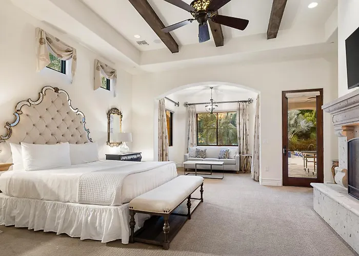 Paradise Valley Manor Pool, Spa, Pickleball, Views