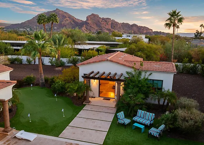 Holiday home Paradise Valley Manor Pool, Spa, Pickleball, Views *
