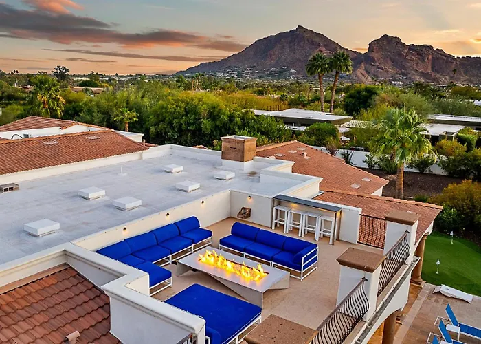 Paradise Valley Manor Pool, Spa, Pickleball, Views
