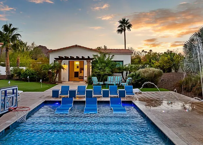 Holiday home Paradise Valley Manor Pool, Spa, Pickleball, Views Scottsdale